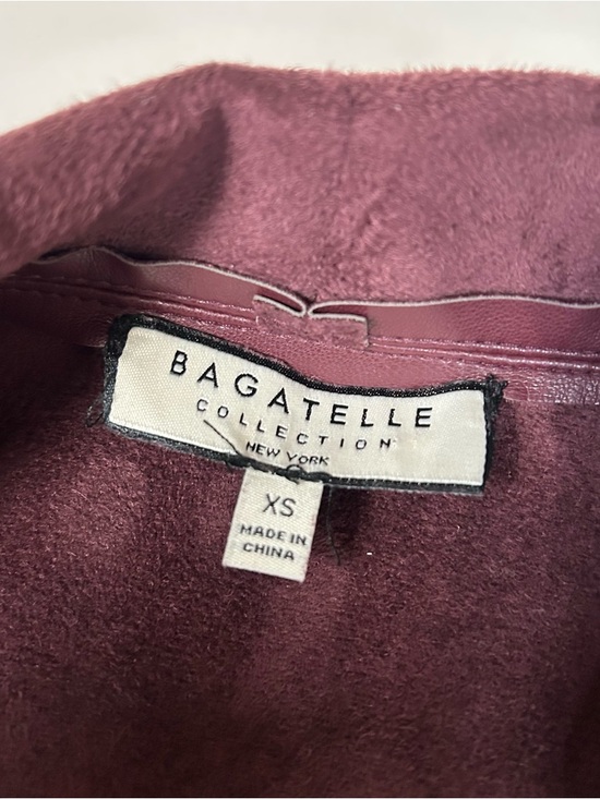 Bagatelle Women’s Size XS Faux Leather Moto Jacket Burgundy Open Front Suede - Picture 3 of 13